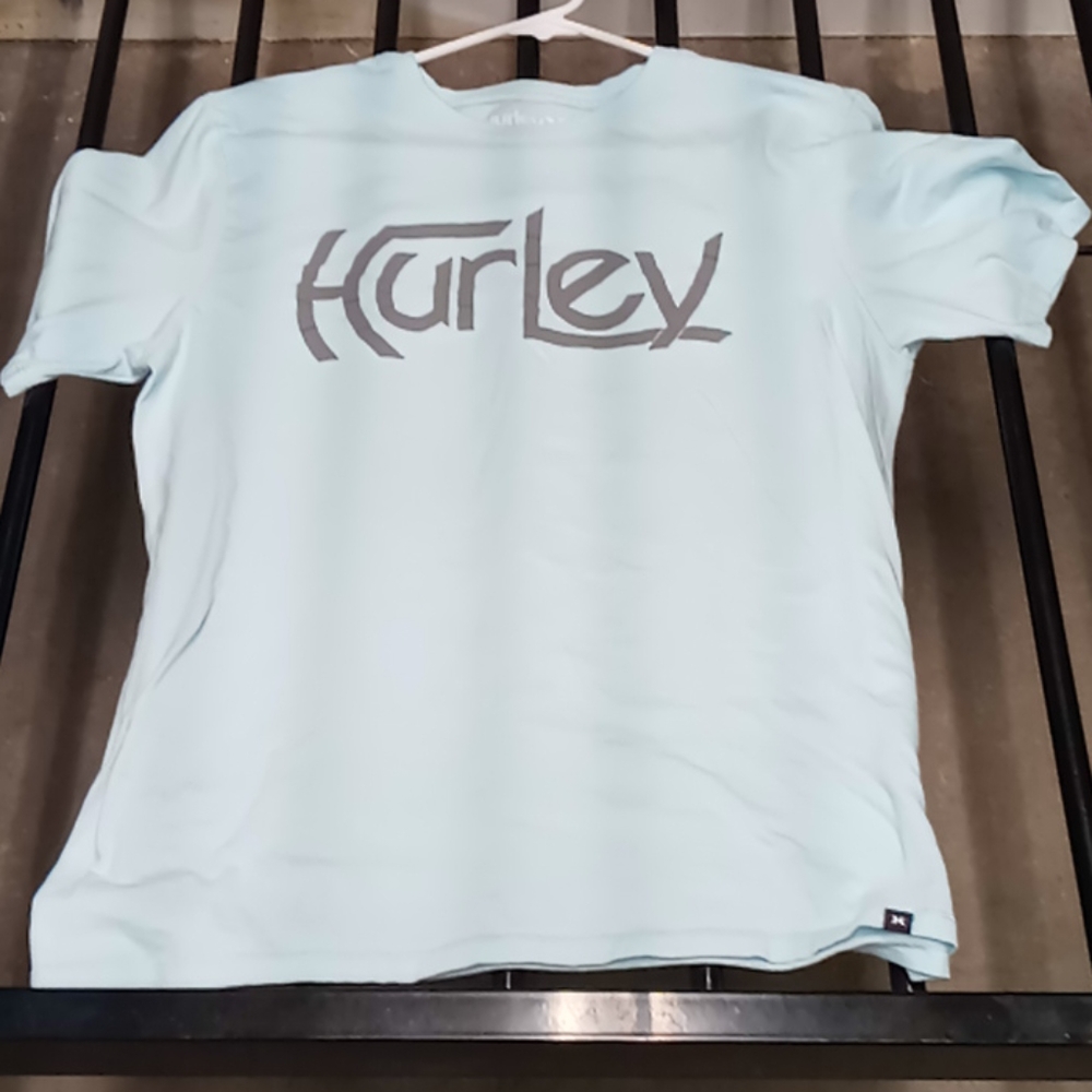 Hurley t shirt